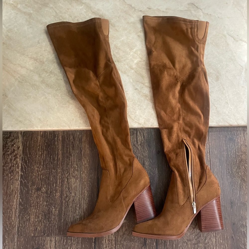 Knee high brown suede Marc Fisher boots